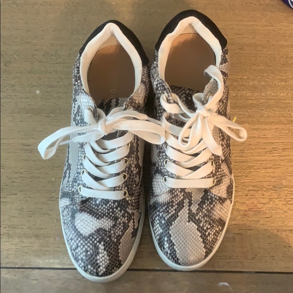 London Rag snake skin sneakers